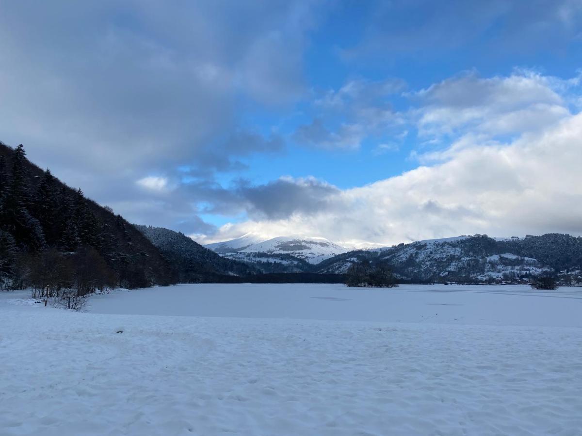 La bonne hôtesse Chambon-sur-Lac Exterior foto