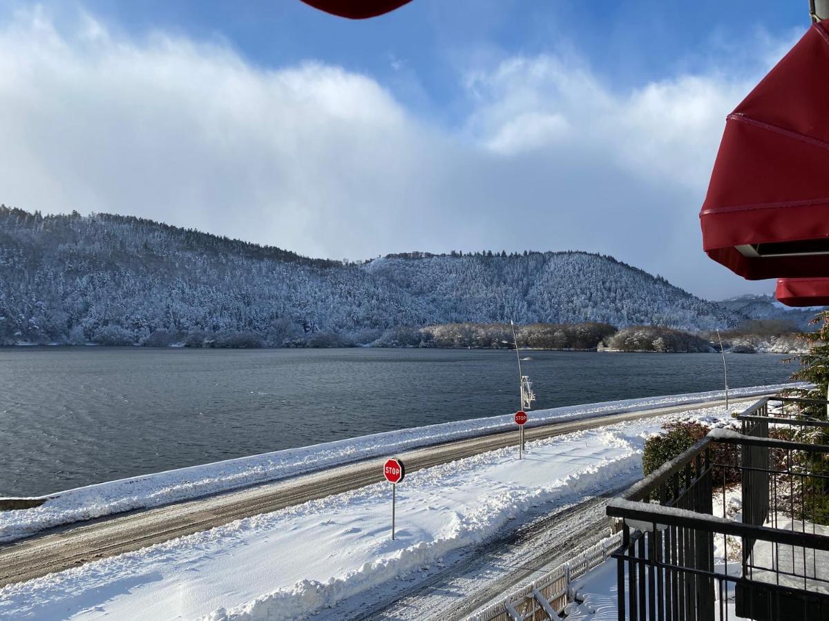 La bonne hôtesse Chambon-sur-Lac Exterior foto