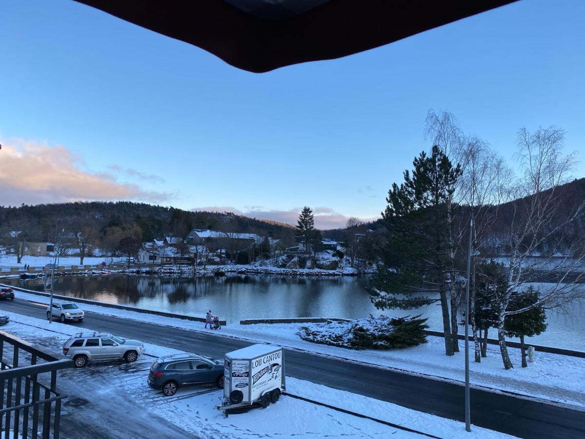 La bonne hôtesse Chambon-sur-Lac Exterior foto
