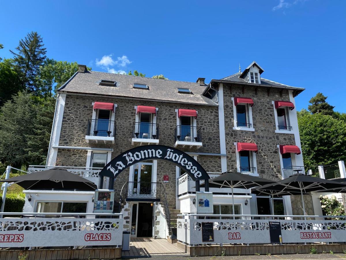 La bonne hôtesse Chambon-sur-Lac Exterior foto