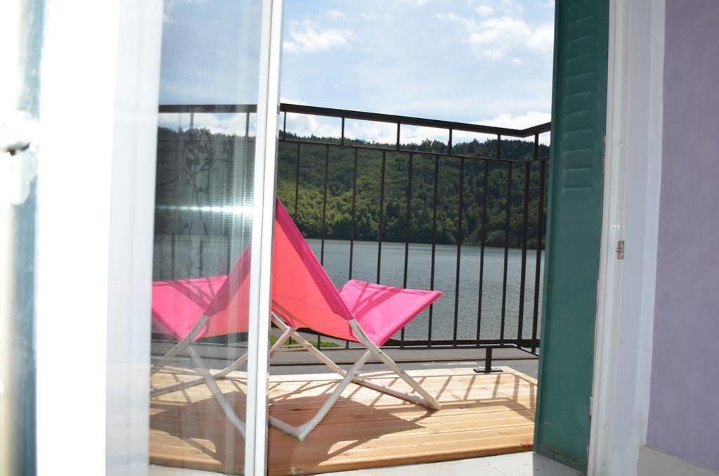 La bonne hôtesse Chambon-sur-Lac Exterior foto